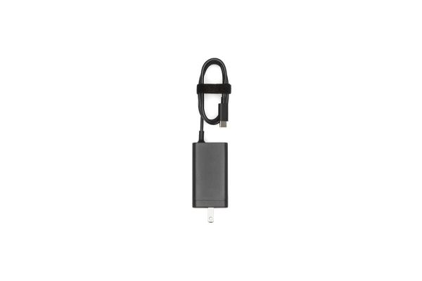 64c37ef7d4b039594734a23ea87b4d31@large.jpg DJI 65W Portable Charger - Image 4